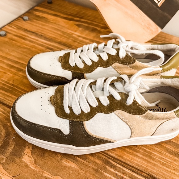 Madewell Sneakers - Picture 2 of 6